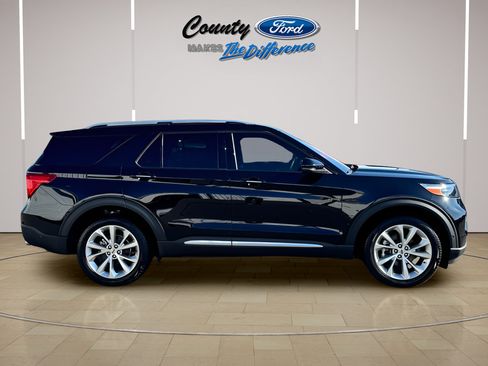 Used 2023 Ford Explorer Platinum w/ Technology Package AWD/4WD image 6