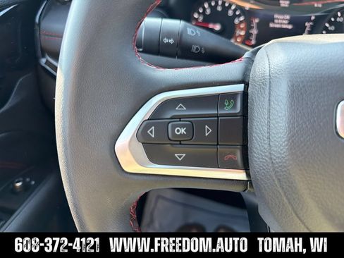 Used 2025 Jeep Compass Trailhawk AWD/4WD image 15