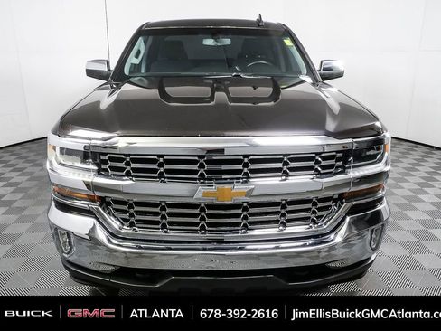 Used 2018 Chevrolet Silverado 1500 LT w/ All Star Edition image 22