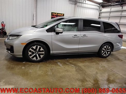 Used 2025 Honda Odyssey EX-L image 5