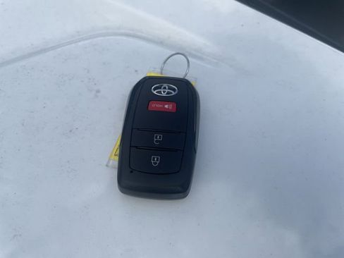 Used 2025 Toyota 4Runner TRD Off-Road AWD/4WD image 21