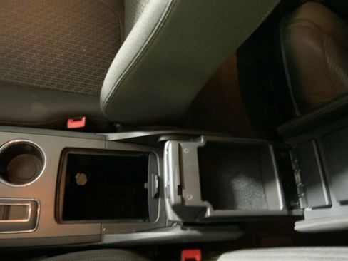 Used 2012 Chevrolet Traverse LT w/ All-Star Edition image 26