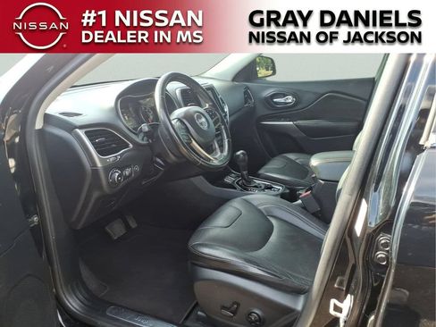 Used 2020 Jeep Cherokee Limited FWD image 24