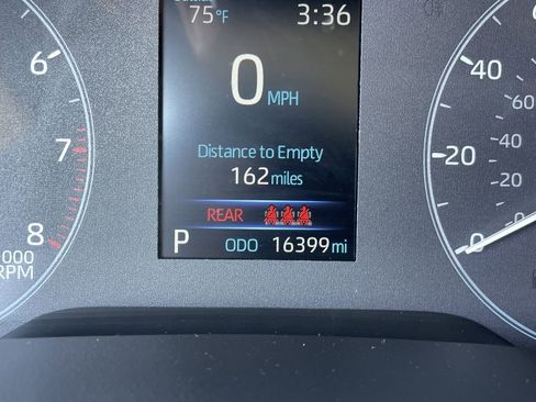 Used 2025 Toyota Corolla LE FWD image 29