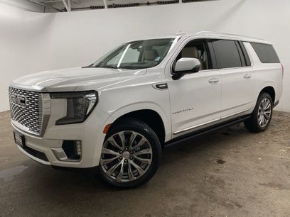 Used 2022 GMC Yukon XL Denali w/ Advanced Technology Package