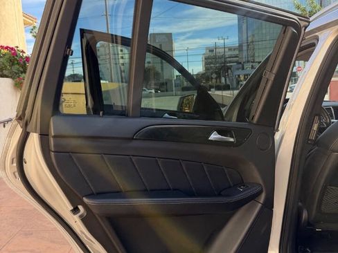 Used 2016 Mercedes-Benz GL 450 4MATIC w/ Premium I Package image 53