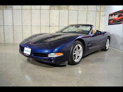 Used 1999 Chevrolet Corvette Convertible w/ Memory Pkg RWD image 4