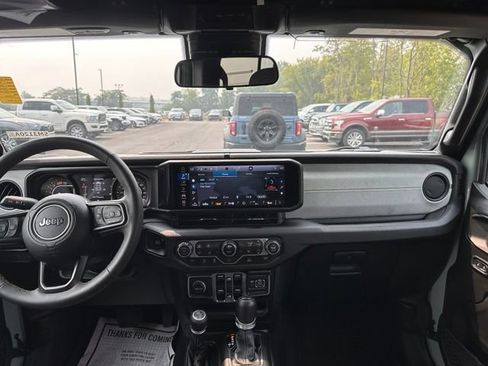 Used 2024 Jeep Wrangler Unlimited Sport AWD/4WD image 27
