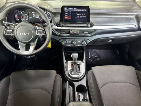 Used 2022 Kia Forte LXS FWD image 27