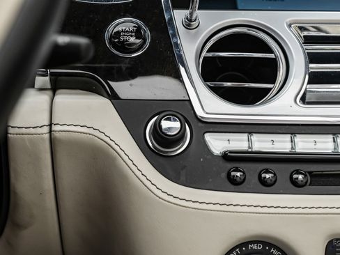 Used 2017 Rolls-Royce Dawn RWD image 83