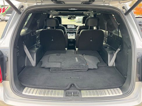 Used 2023 Hyundai Palisade Calligraphy image 32