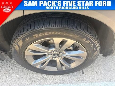 Used 2021 Ford Explorer XLT w/ Equipment Group 202A RWD image 7
