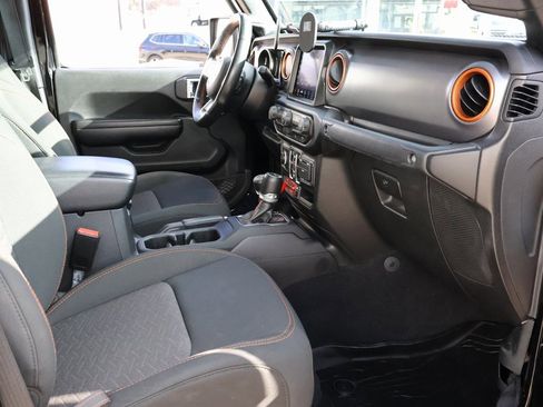Used 2021 Jeep Gladiator Mojave image 8
