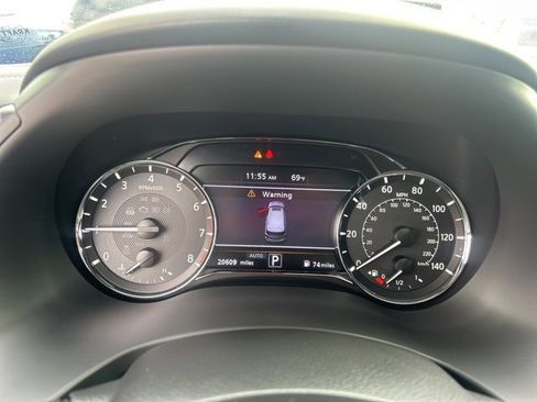 Used 2024 INFINITI QX80 Sensory image 22