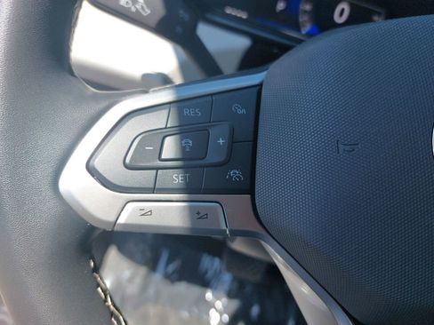 Used 2025 Volkswagen Taos S image 19