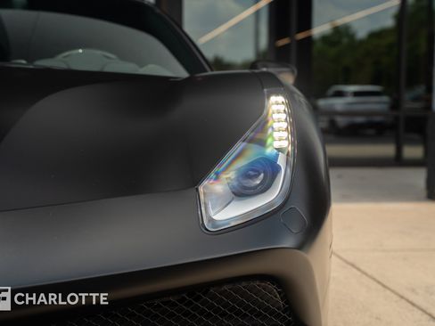 Used 2019 Ferrari 488 GTB RWD image 5