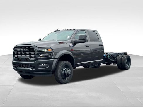 New 2026 RAM 4500 Tradesman AWD/4WD image 3