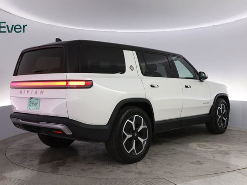 Used 2024 Rivian R1S Adventure AWD/4WD image 3