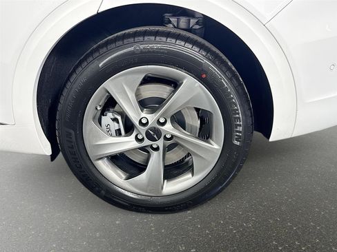 New 2026 Genesis GV70 2.5T Advanced AWD/4WD image 33