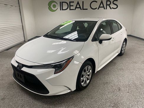 Used 2023 Toyota Camry LE image 1