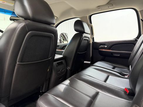 Used 2011 Chevrolet Silverado 2500 LTZ w/ LTZ Plus Package AWD/4WD image 16