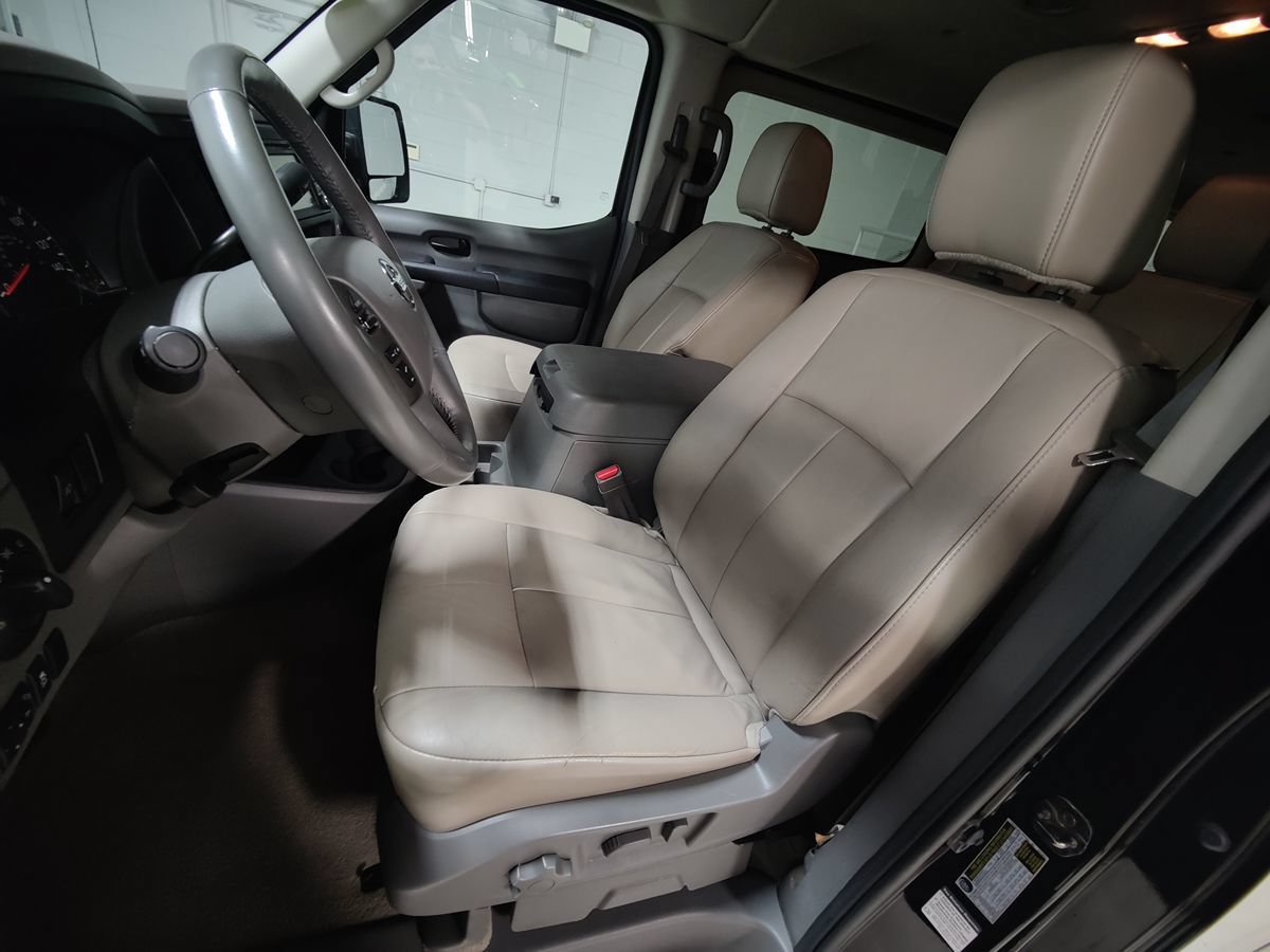 Used 2015 Nissan NV 3500 SL w/ Technology Package RWD image 27