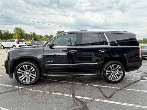 Used 2017 GMC Yukon Denali w/ Open Road Package AWD/4WD image 3
