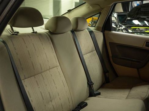 Used 2011 Ford Focus SE image 15