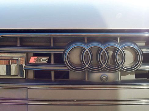 Used 2022 Audi S6 Premium Plus image 12