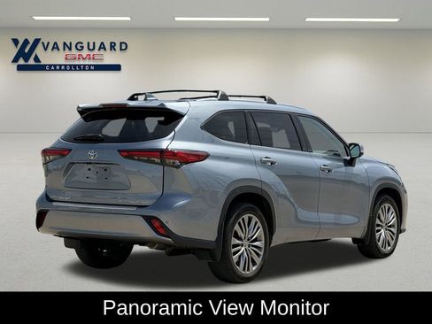 Used 2021 Toyota Highlander Platinum AWD/4WD image 10