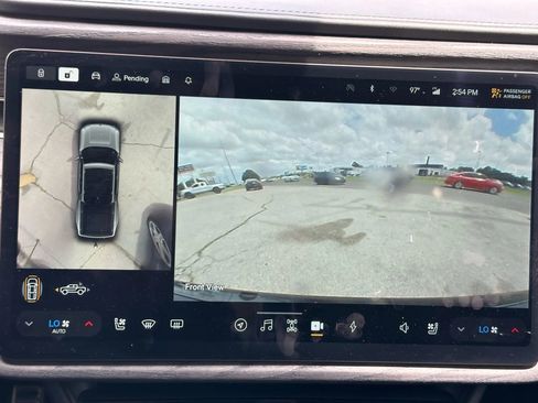 Used 2022 Rivian R1T Launch Edition image 54