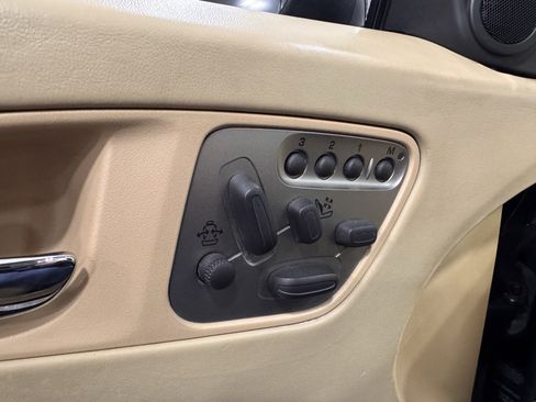 Used 2007 Jaguar XKR R image 21