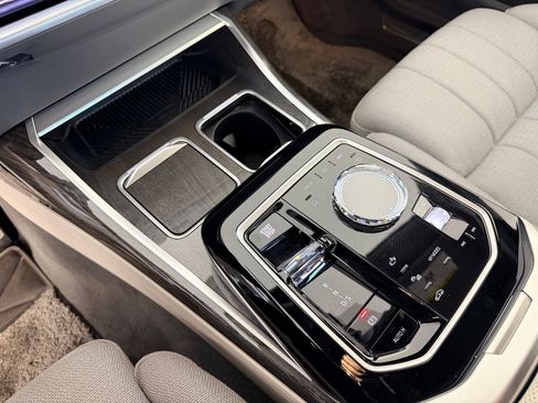 Certified 2025 BMW 760i xDrive AWD/4WD image 17