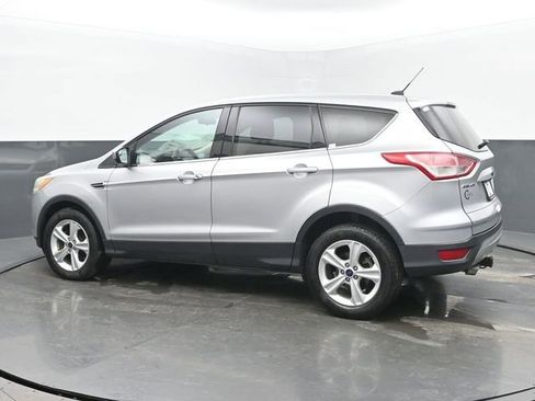 Used 2016 Ford Escape SE image 3