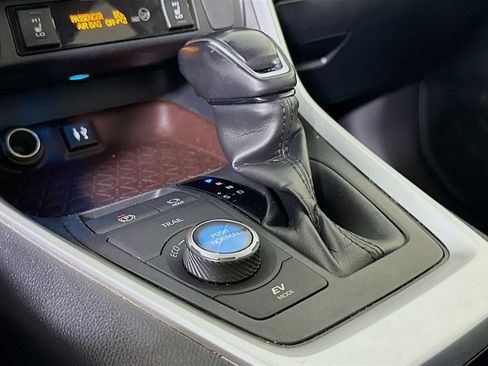 Used 2019 Toyota RAV4 Limited w/ Carpet Mat Package AWD/4WD image 10