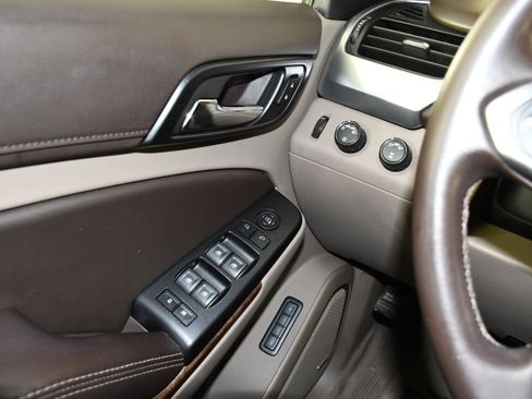 Used 2019 Chevrolet Tahoe LT AWD/4WD image 34