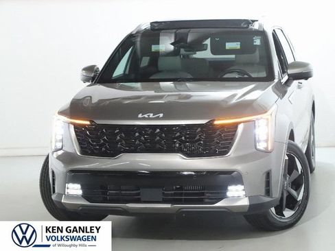 Used 2025 Kia Sorento SX Prestige AWD/4WD image 3