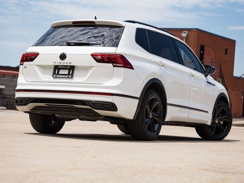 Certified 2023 Volkswagen Tiguan SE R-Line FWD image 6