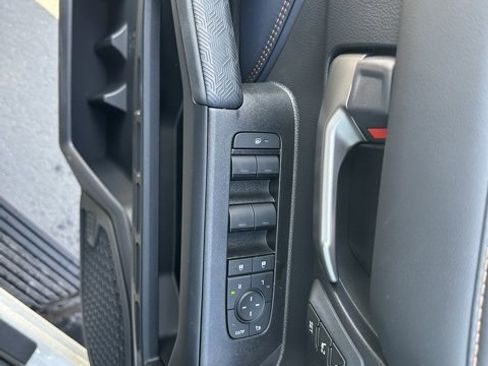 New 2025 Toyota 4Runner 4WD image 9