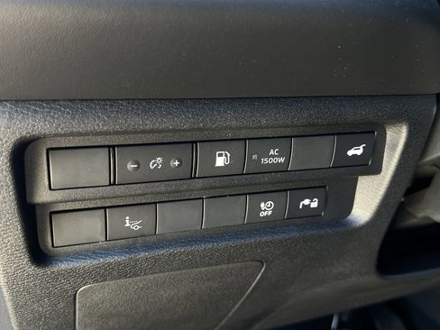 New 2026 Nissan Rogue Platinum AWD/4WD image 18