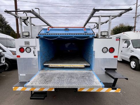 Used 2012 Ford F550 2WD Regular Cab Super Duty w/ Payload Upgrade Pkg image 19