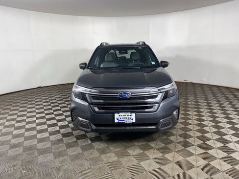 Certified 2025 Subaru Forester Limited image 11