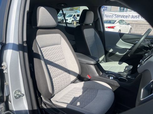 Used 2022 Chevrolet Equinox LS AWD/4WD image 23