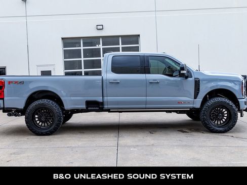 Used 2025 Ford F350 Platinum image 11