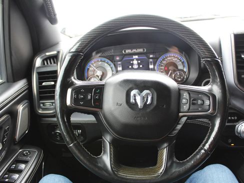 Used 2019 RAM 1500 Limited RWD image 16