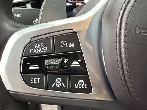 Used 2023 BMW M550i xDrive AWD/4WD image 31