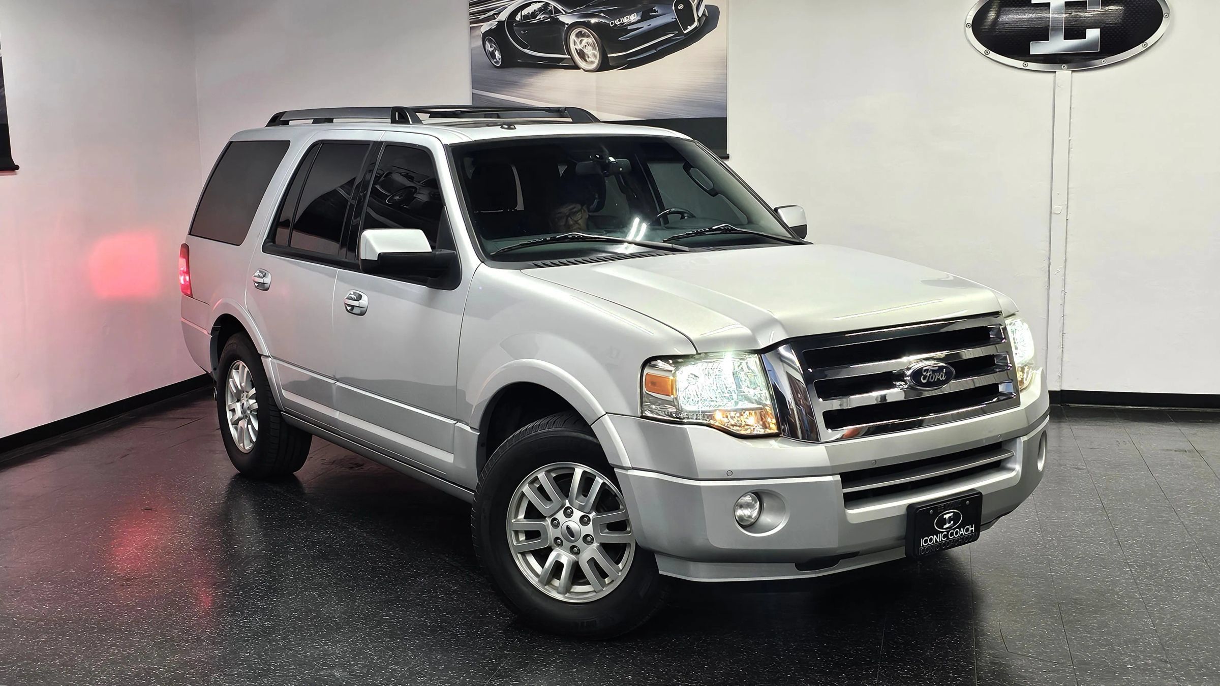 Used 2014 Ford Expedition Limited w/ Equipment Group 301A RWD image 2