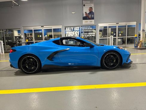 Used 2021 Chevrolet Corvette Stingray Preferred Cpe w/ Z51 Performance Package RWD image 4