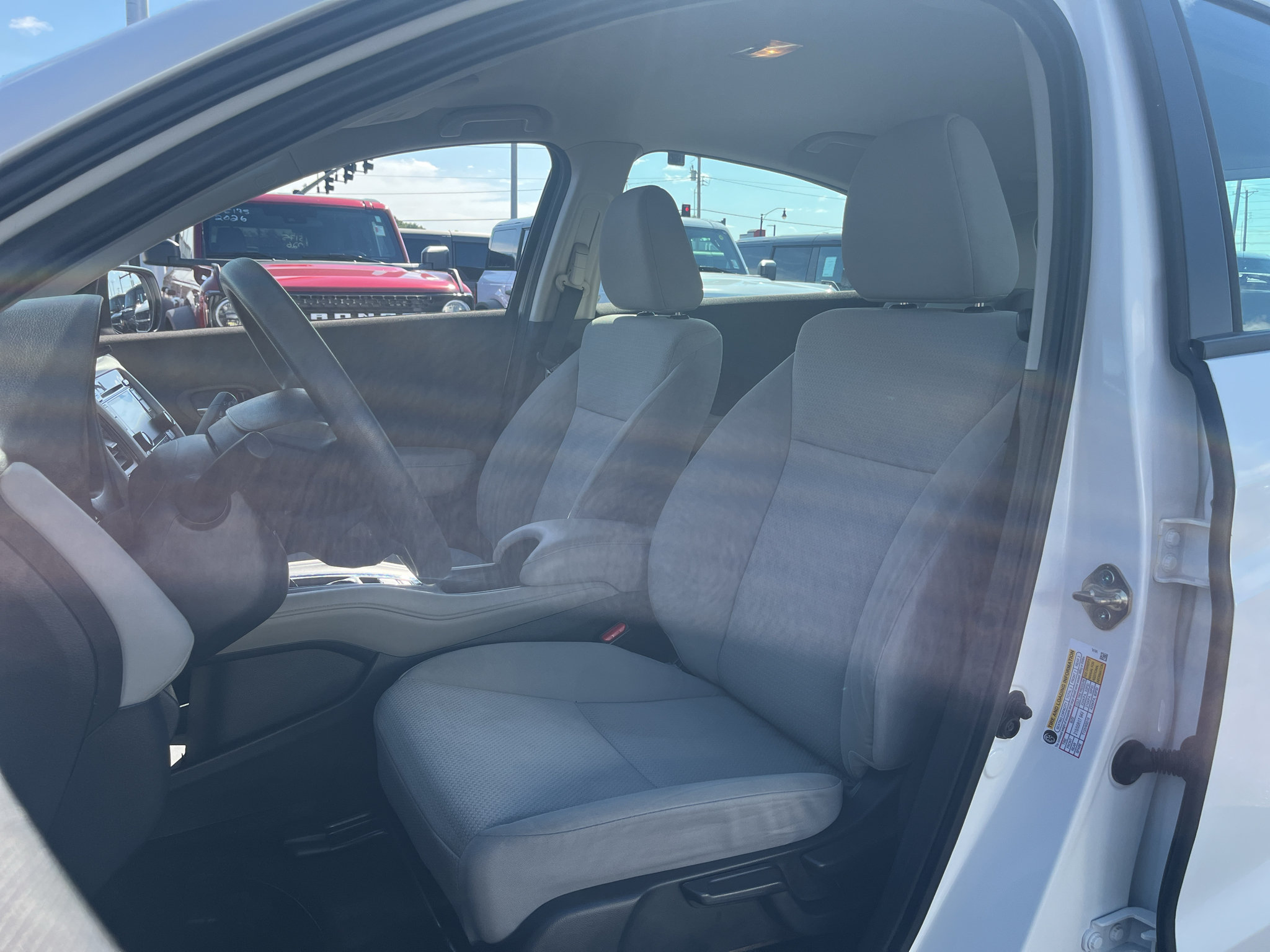 Used 2021 Honda HR-V LX image 16