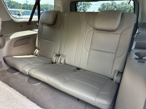 Used 2019 GMC Yukon XL SLT w/ Open Road Package RWD image 18